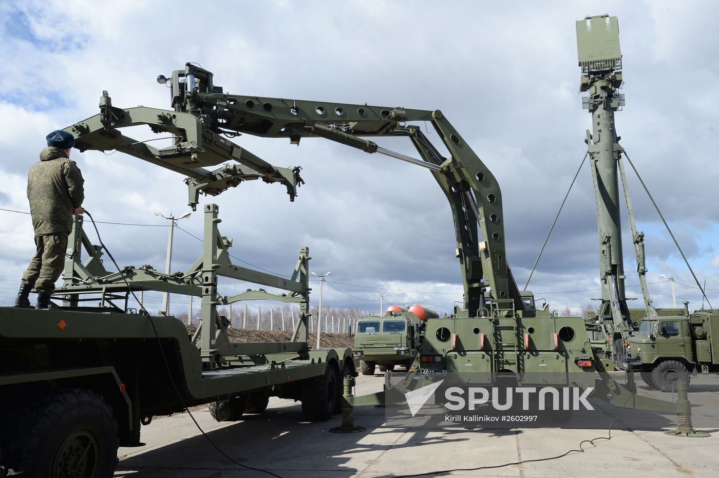 Defense Ministry's antiaircraft missile battalions on combat alert duty