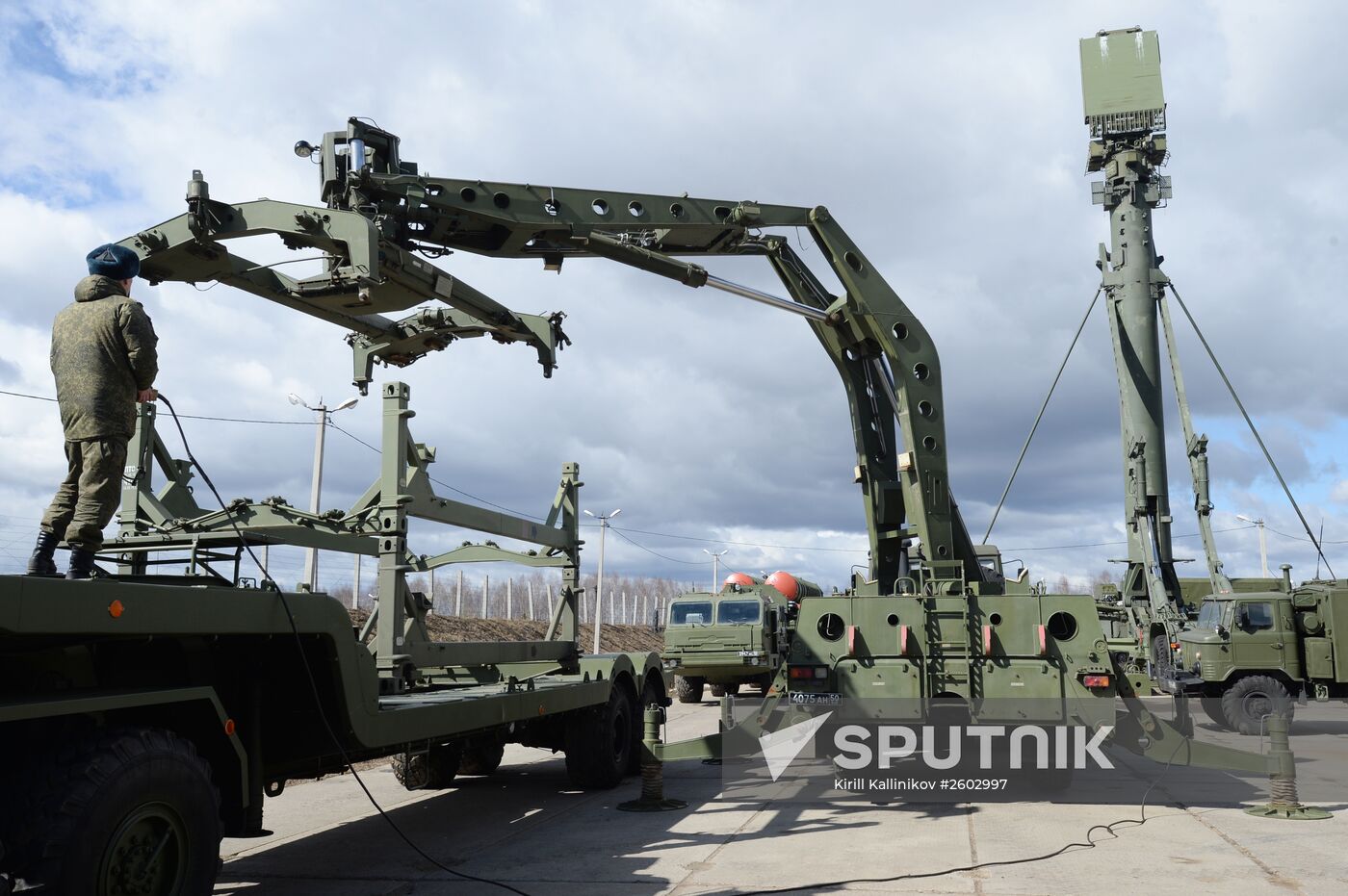 Defense Ministry's antiaircraft missile battalions on combat alert duty