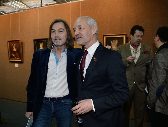 Nikas Safronov opens his exhibition