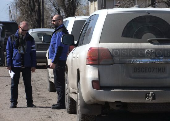 OSCE monitors visit Spartak, Donetsk Region