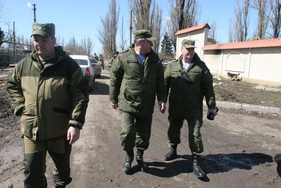 OSCE monitors visit Spartak, Donetsk Region