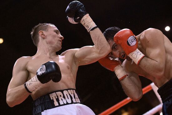 Boxing. Denis Lebedev vs. Youri Kalenga