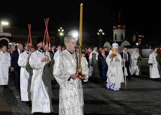 Easter service in Moscow's Cathedral of Christ the Savior