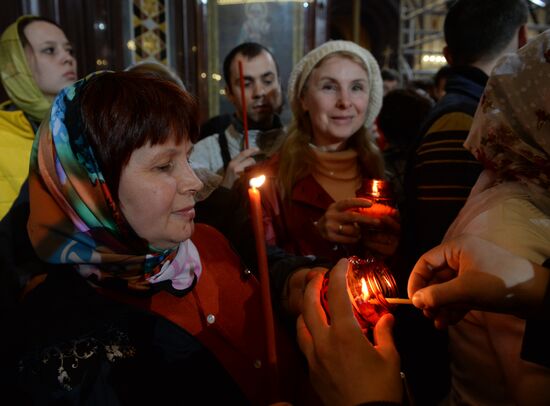 Easter service in Moscow's Cathedral of Christ the Savior