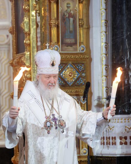 Easter service in Moscow's Cathedral of Christ the Savior