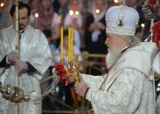 Easter Vigil at Cathedral of Christ the Saviour in Moscow