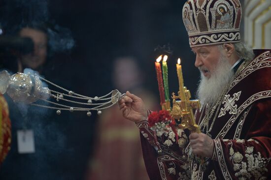Easter Vigil at Cathedral of Christ the Saviour in Moscow