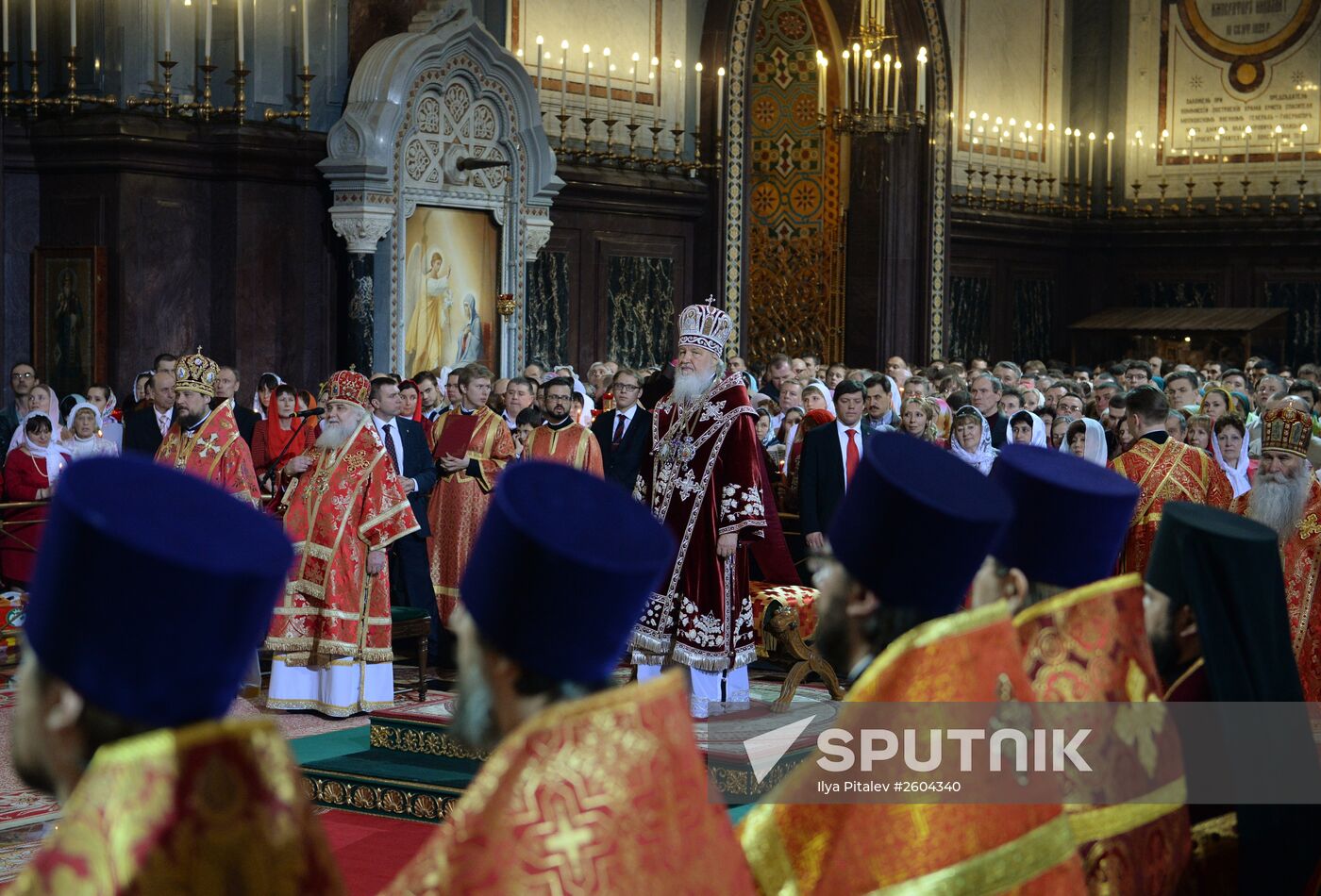 Easter service in Moscow's Cathedral of Christ the Savior