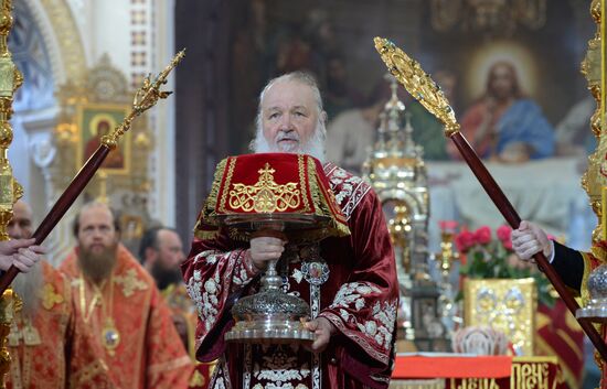 Easter service in Moscow's Cathedral of Christ the Savior
