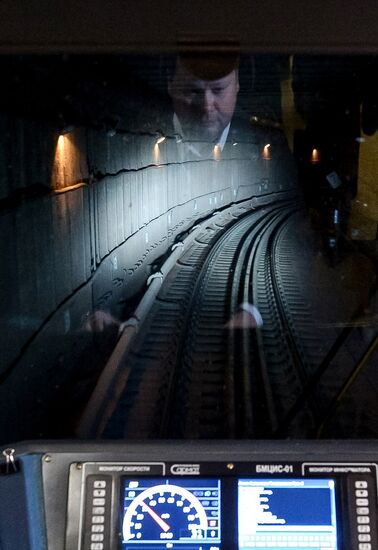 New metro railcars presented in Moscow