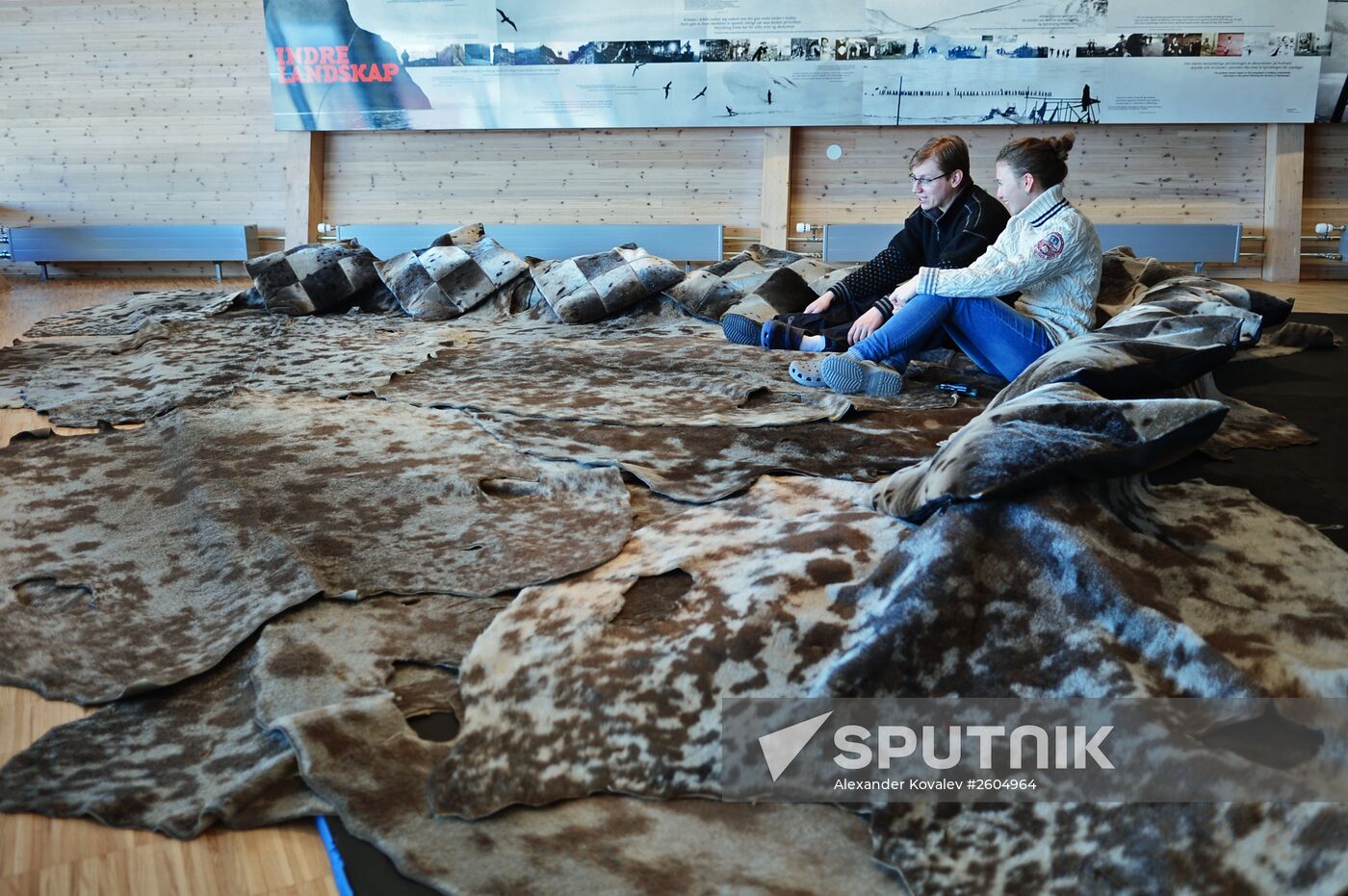 High-latitude expedition to Spitsbergen (Svalbard) under Arctic-2015 project