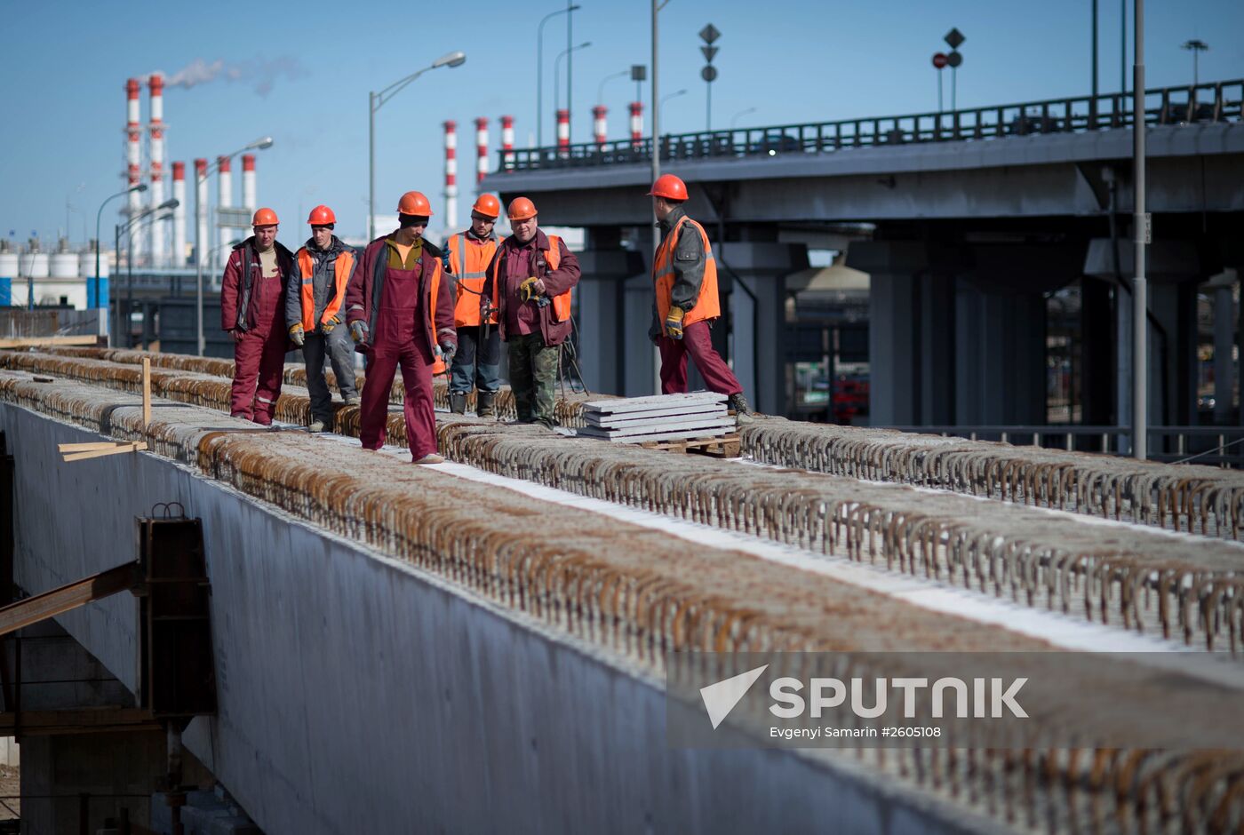 S.Sobyanin inspects construction of overpass over Smolensk direction of Moscow Railways