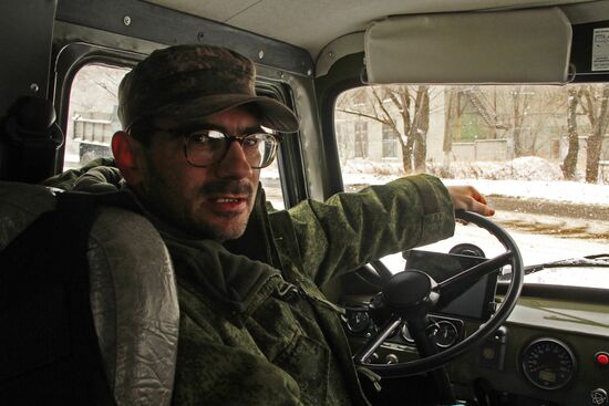 Zvezda (Star) TV Channel journalist wounded in Donbass