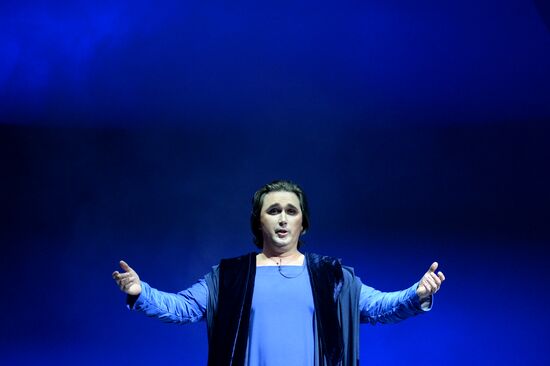 Premiere of Vladimir Vasilyev's production of play "Dona nobis pacem"