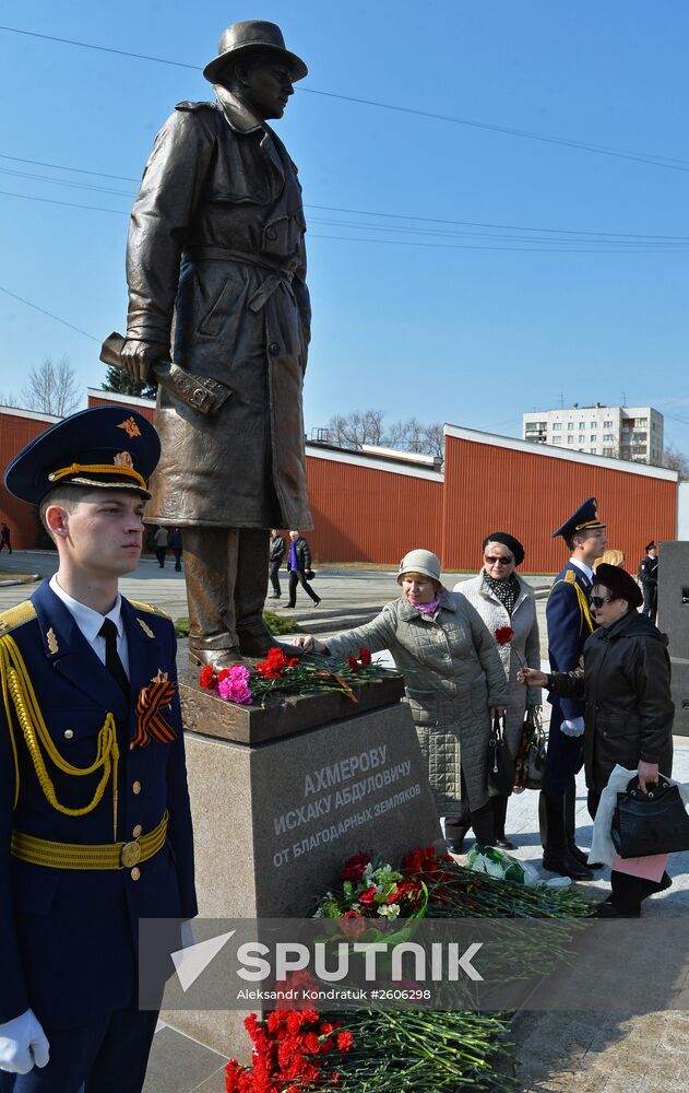 Unveiling of monument to Soviet intelligence officer Iskhak Akhmerov