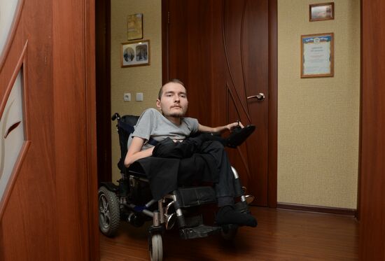 Russian Valery Spiridonov agrees to world's first head transplant