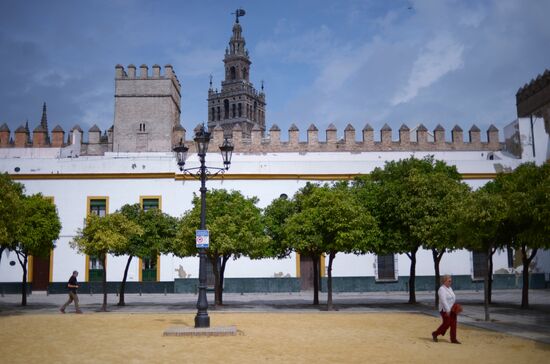 Cities of the world. Seville