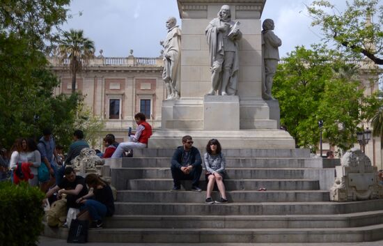 Cities of the world. Seville