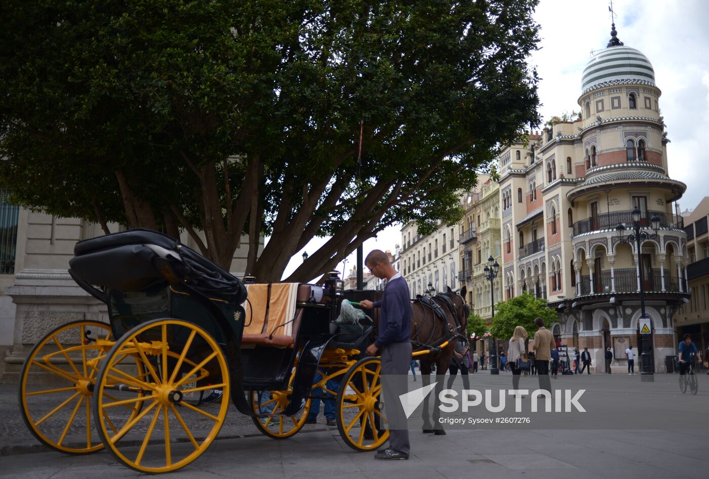 Cities of the world. Seville
