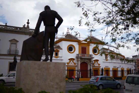 Cities of the world. Seville