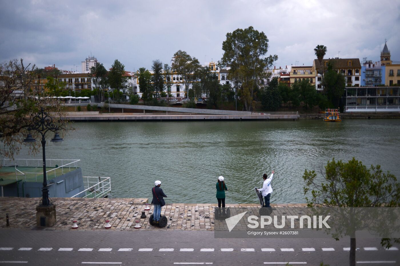 Cities of the world. Seville
