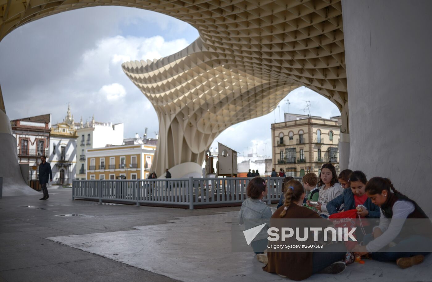 Cities of the world. Seville