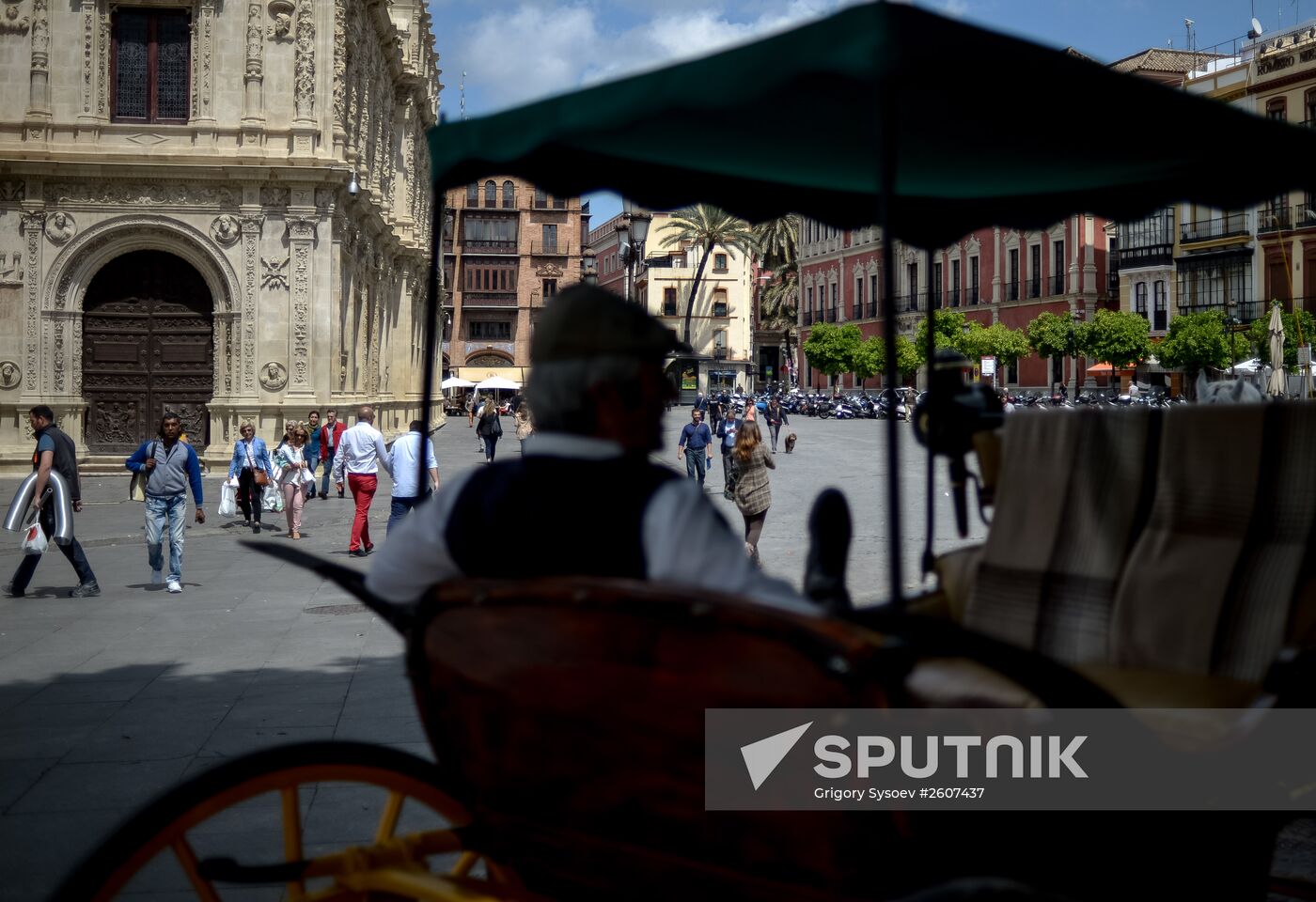 Cities of the world. Seville
