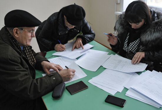 Issuing official papers for wildfire victims in Trans-Baikal Territory