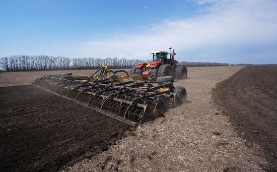 Spring field work in Rostov region