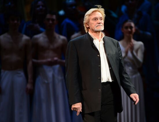 Dress rehearsal of "Dona Nobis Pacem" in Bolshoi Theater