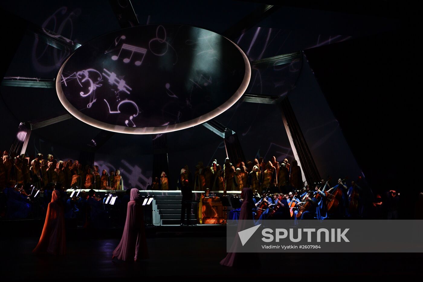 Dress rehearsal of "Dona Nobis Pacem" in Bolshoi Theater