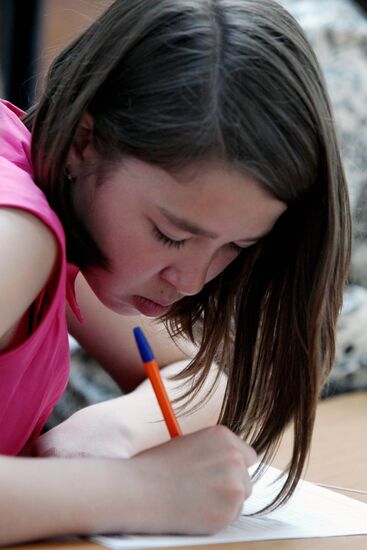 Total Dictation 2015 international educational campaign