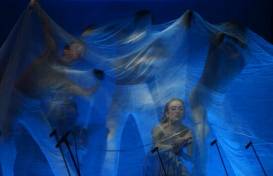 Dress rehearsal of "Dona Nobis Pacem" in Bolshoi Theater