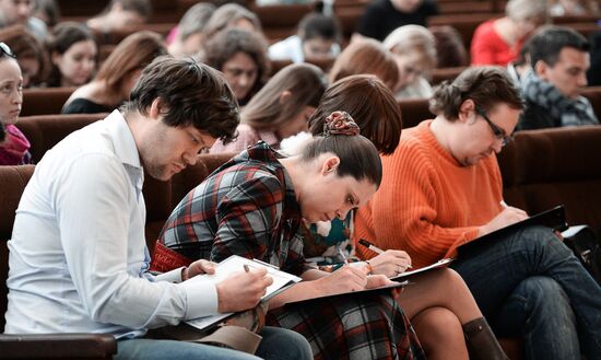 Total Dictation 2015 international literacy event in Moscow