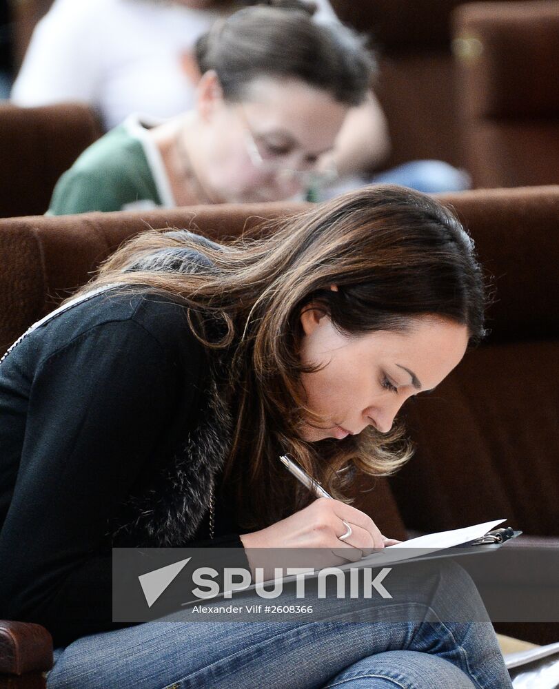 Total Dictation 2015 international literacy event in Moscow