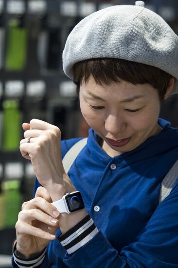 iWatch at Apple store before official launch in Japan