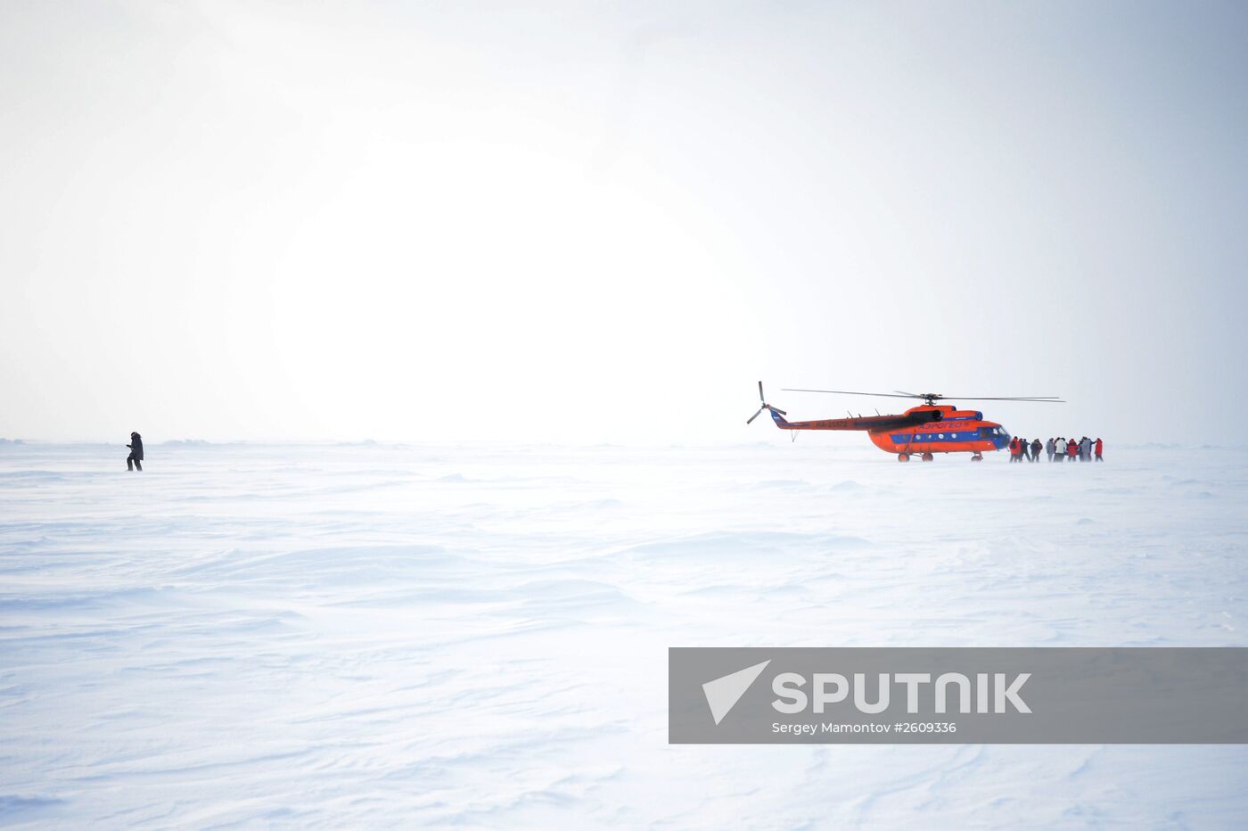 Opening of North Pole 2015 drifting polar station in Arctic Ocean