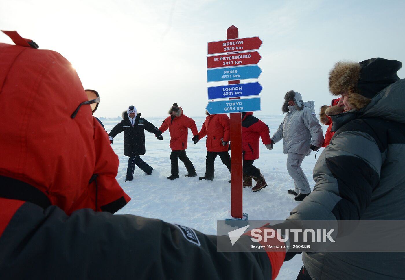 Opening of North Pole 2015 drifting polar station in Arctic Ocean