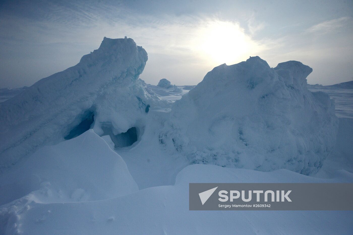 Opening of North Pole 2015 drifting polar station in Arctic Ocean