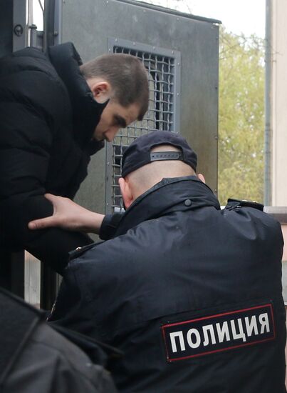 Trial of attacker of Berkut policeman starts in Crimea