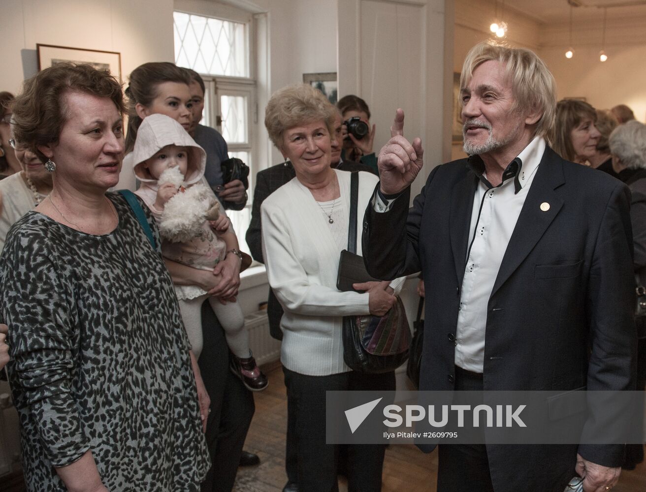 V.Vasiliev's exhibition "A Spark Of Deity in Every Phrase" opens in Moscow