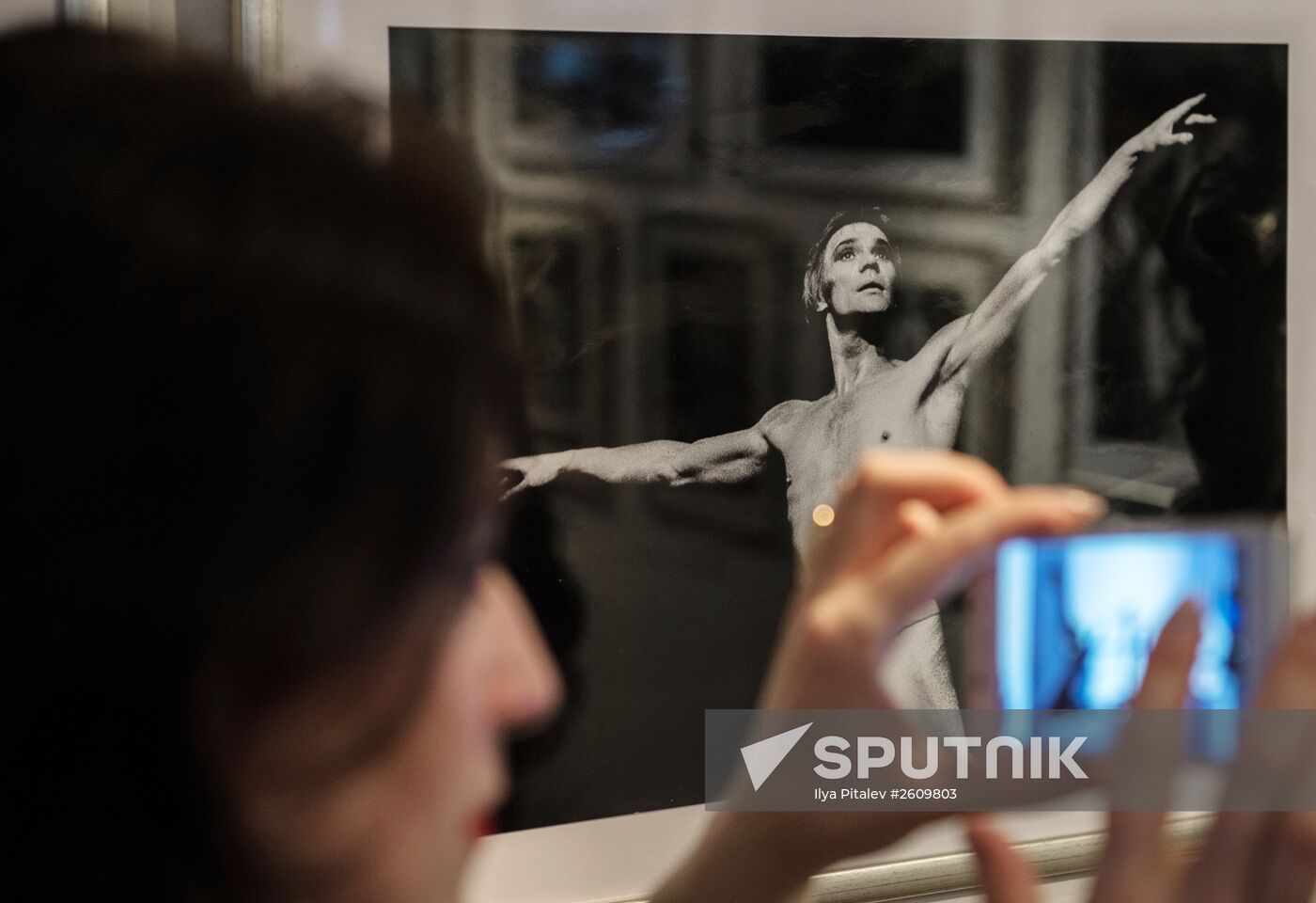 V.Vasiliev's exhibition "A Spark Of Deity in Every Phrase" opens in Moscow