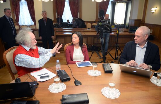 Foreign Minister Sergey Lavrov gives interview to Ekho Moskvy, Govorit Moskva