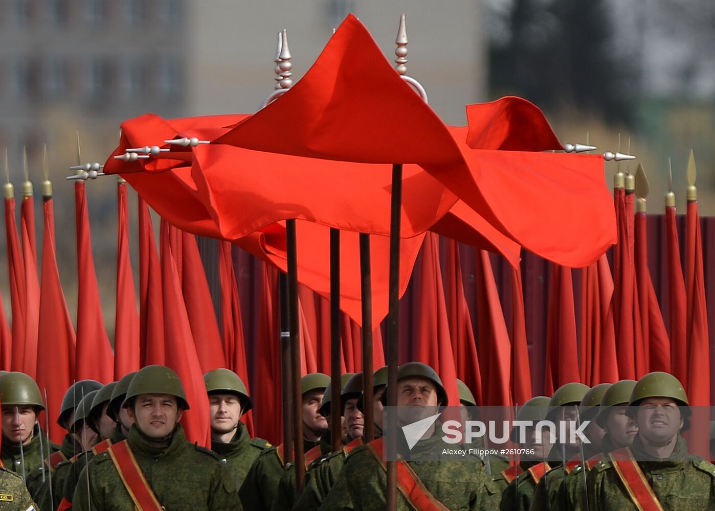 Joint training of foot and mechanized units for Victory Parade