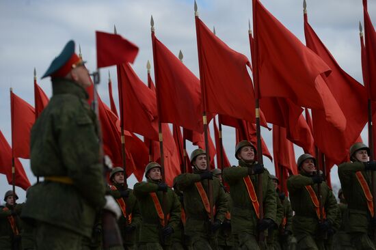 Joint training of foot and mechanized units for Victory Parade