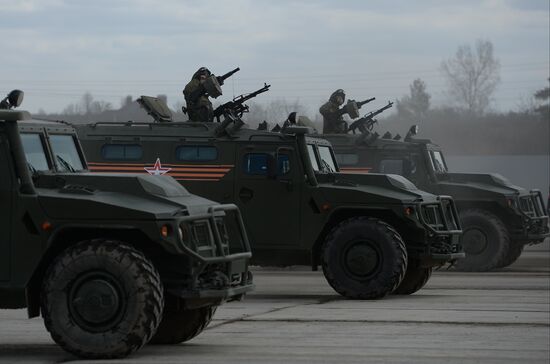 Joint training of soldier formations and mechanized units for Victory Parade