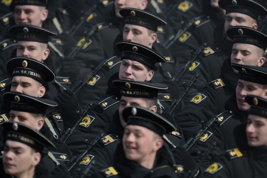 Joint training of foot and mechanized units for Victory Parade