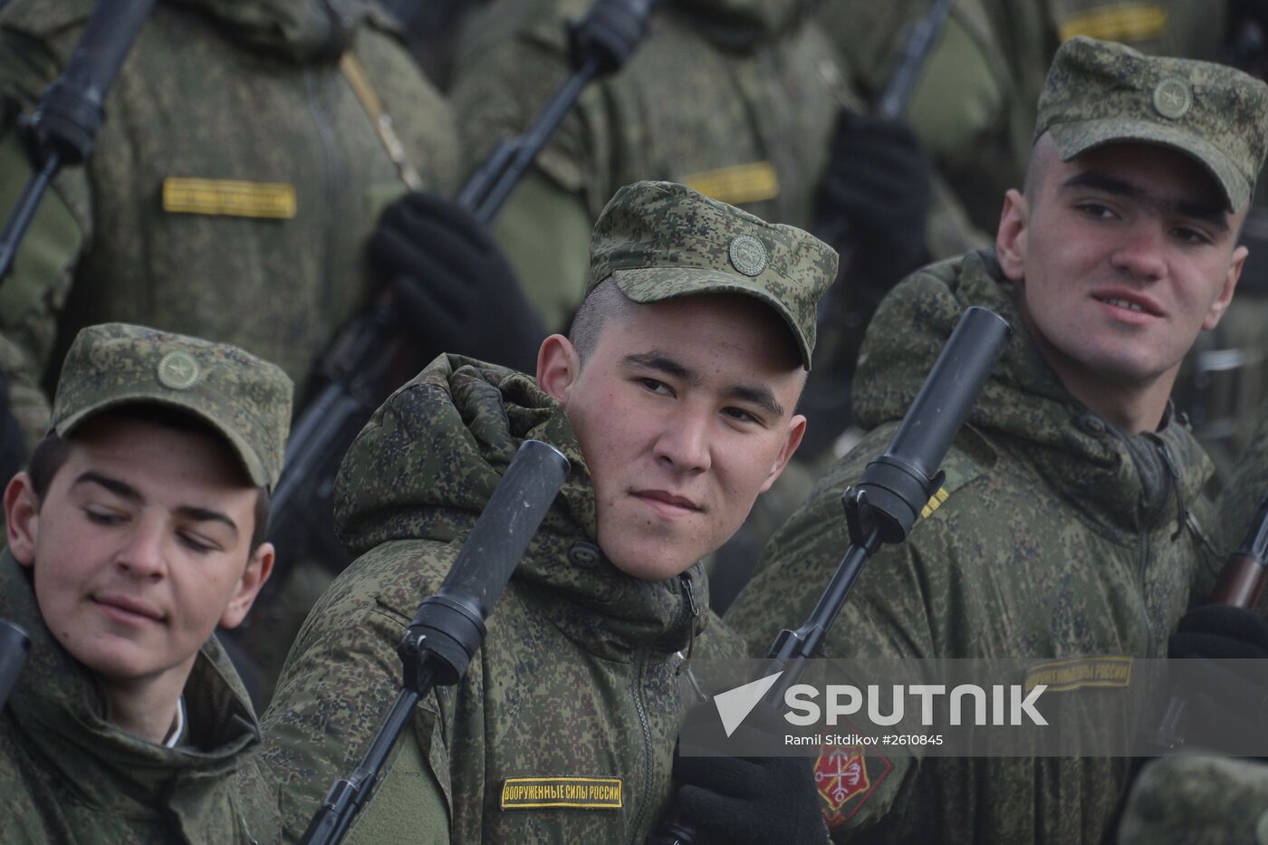 Joint training of foot and mechanized units for Victory Parade