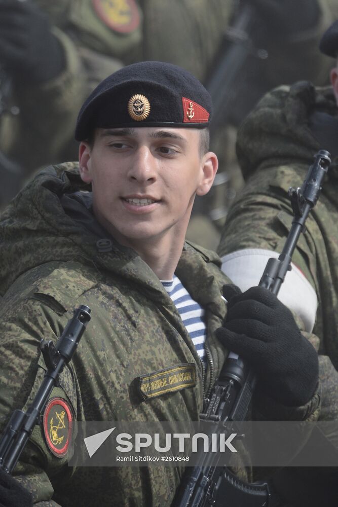 Joint training of foot and mechanized units for Victory Parade