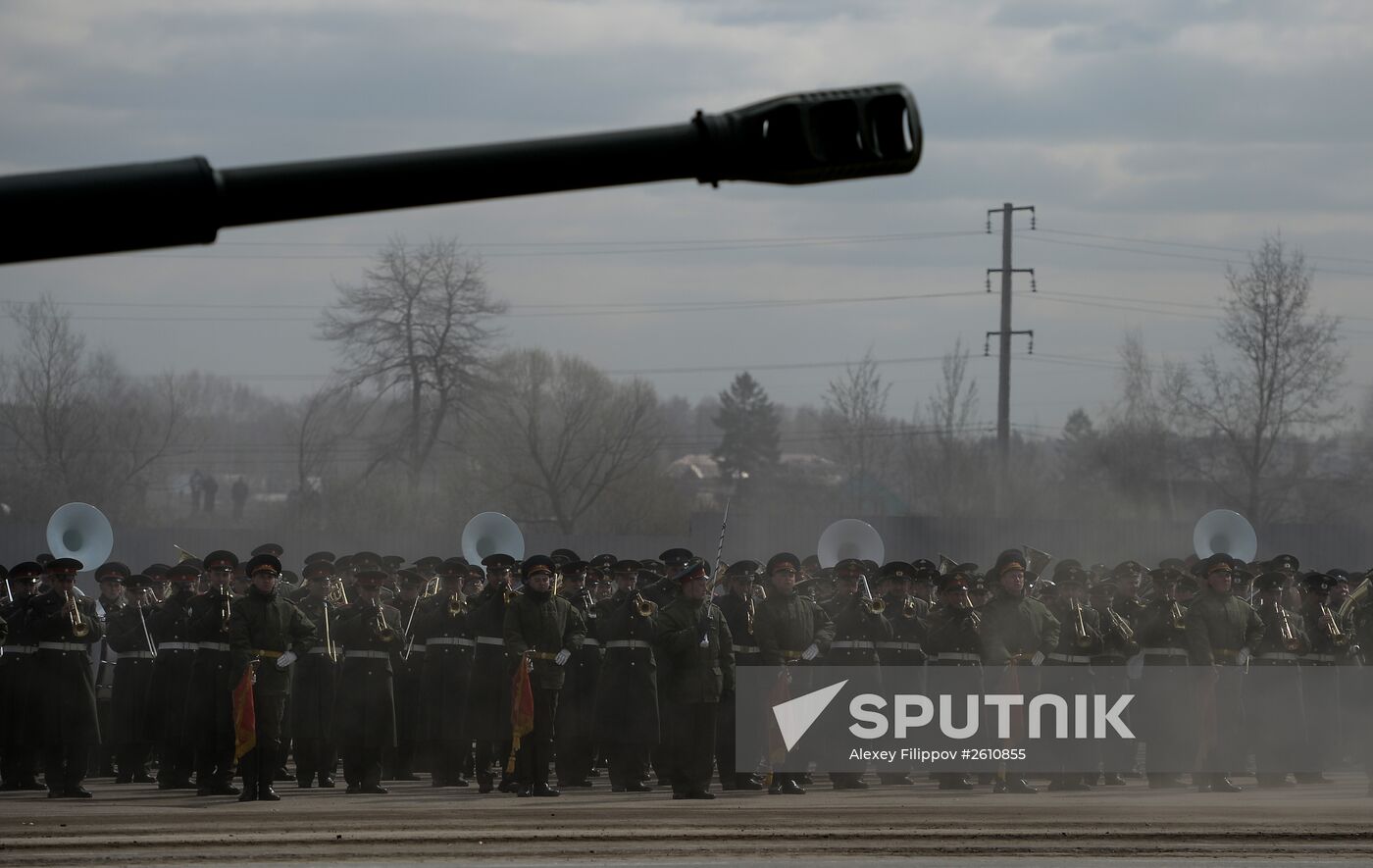 Joint training of soldier formations and mechanized units for Victory Parade